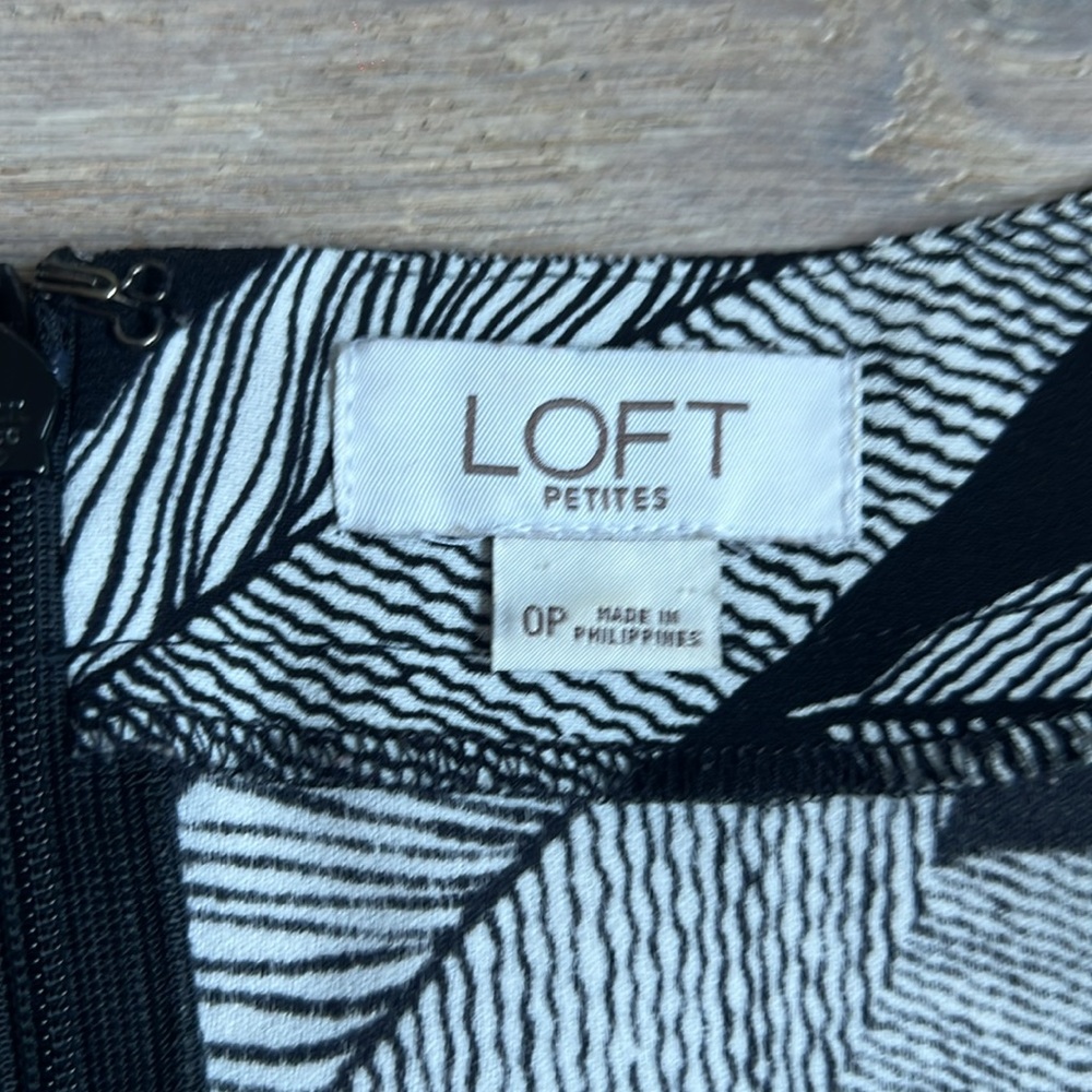 Loft petites Romper - Picture 3 of 7